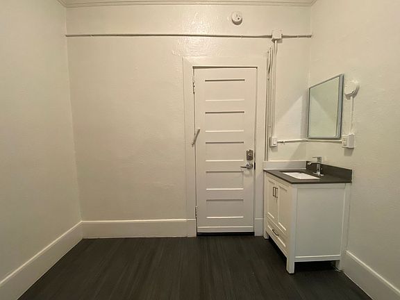 4th image of 706 Kearny St #119