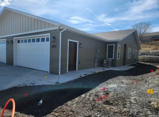 2535 Hennessy Dr, Rapid City, SD 57701