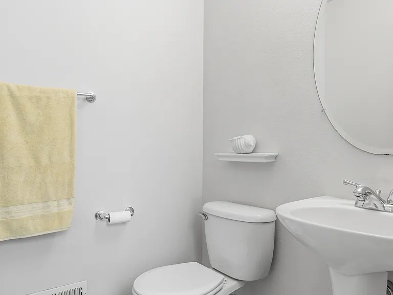 10565 NE Avery Way — Photo 17