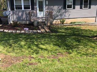 312 Cedar Hills St, Albion, IL