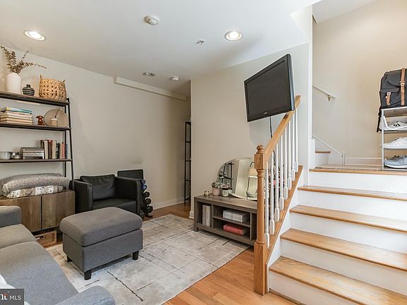 4th image of 1027 N 4th St Unit D