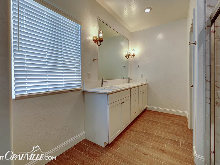 813 Blue Oak Ln W — Photo 8