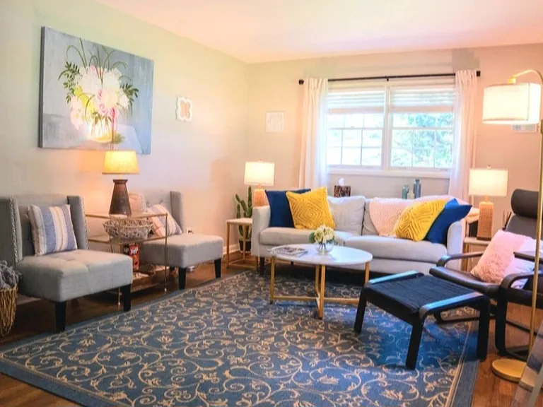 860 Verona Dr — Photo 2