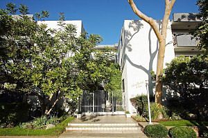 2nd image of 901 10th St APT 203