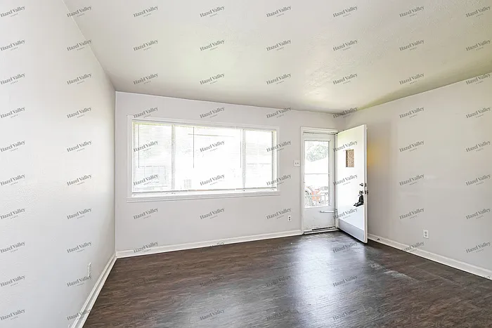 130 Saint Daniel Ln — Photo 6