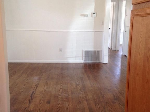3rd image of 2025 Andover Ct