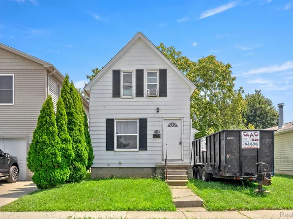 2483 Dickinson St, Trenton, MI 48183