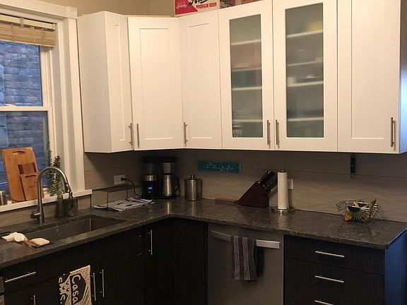 4th image of 1354 N Oakley Blvd