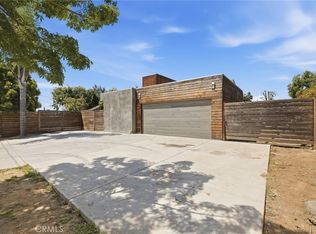 196 Santa Clara Dr, Vista, CA 92083