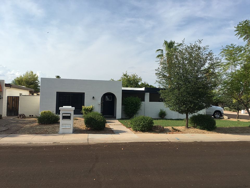 1st image of 336 Bahia Ln S