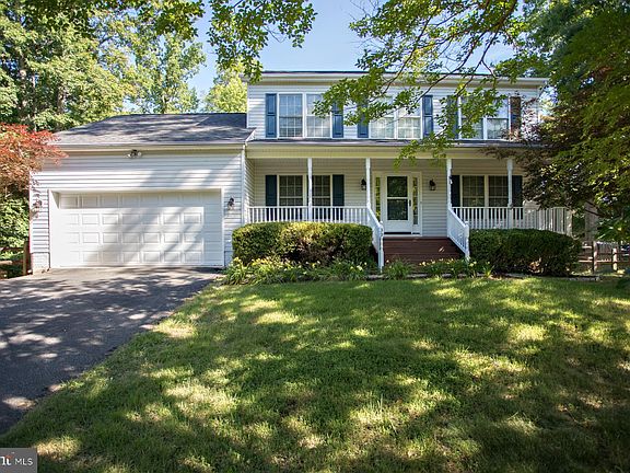 2nd image of 39 Brown Cir