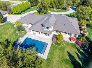 22647 N Peltier Ct, Acampo, CA 95220