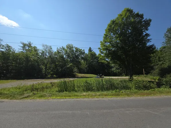20 Jewell Street, Brooks, ME 04921