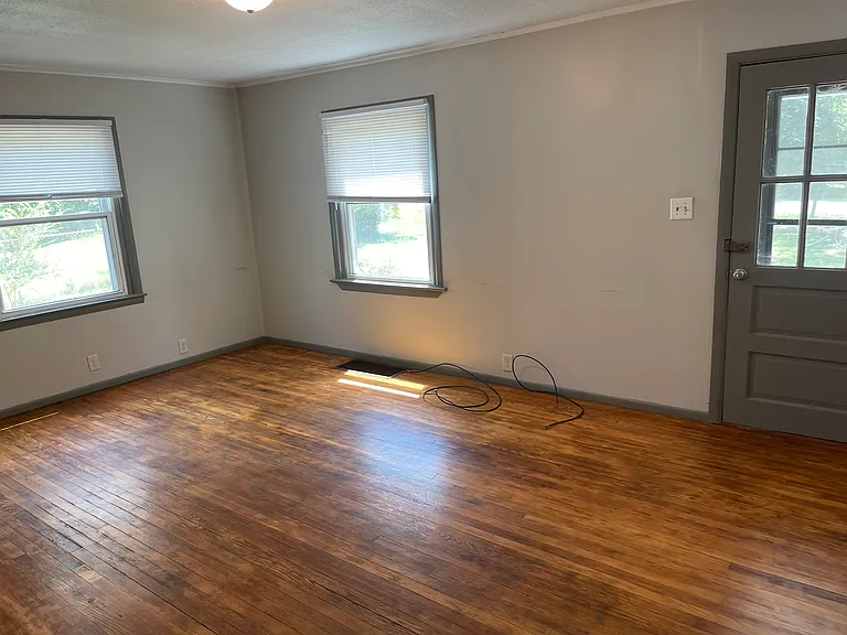 233 Greenwood Ave — Photo 15