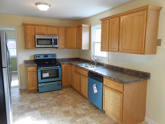 2nd image of 6277 Skyview Cir