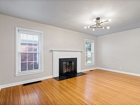 5th image of 6001 Winthrop Ave