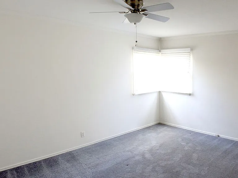 5501-05 Radford Ave — Photo 21