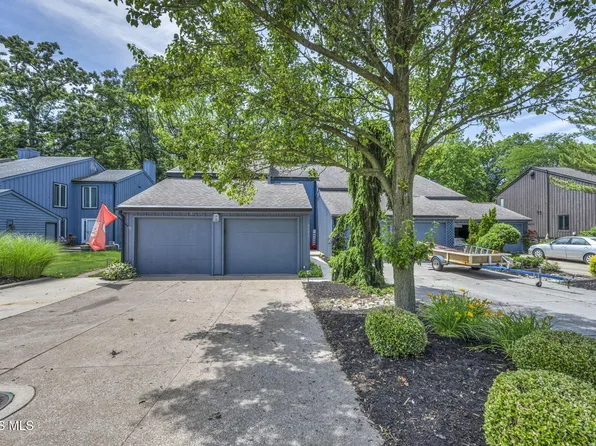 3931 Hilltop Dr, Huron, OH 44839