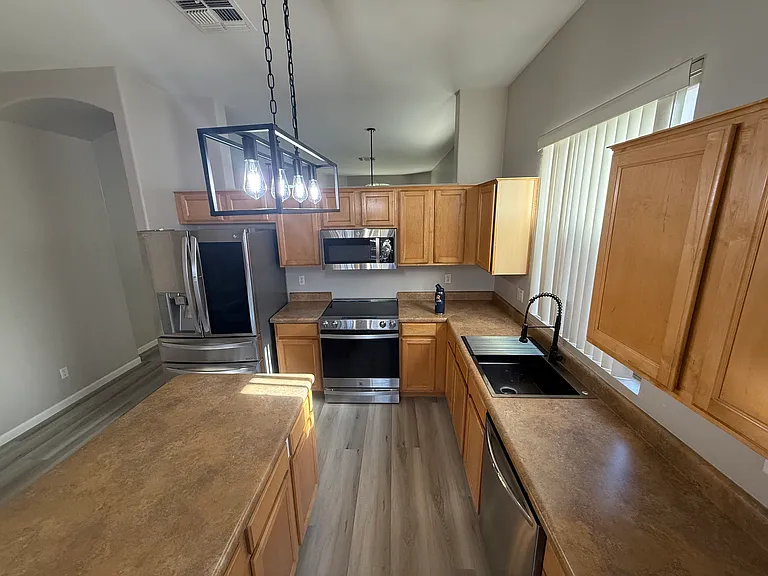 8836 W Adam Ave — Photo 6