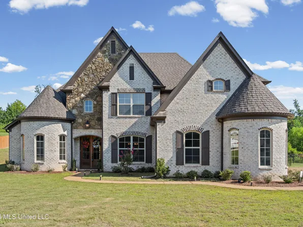 224 Poplar Ln, Holly Springs, MS 38635