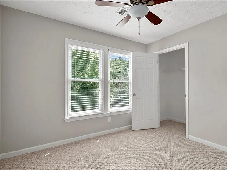 465 Mikasa Dr — Photo 9