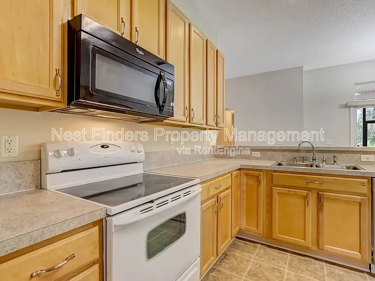749 Grand Parke Dr — Photo 12