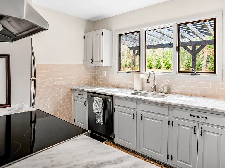 3564 Noyac Rd — Photo 9