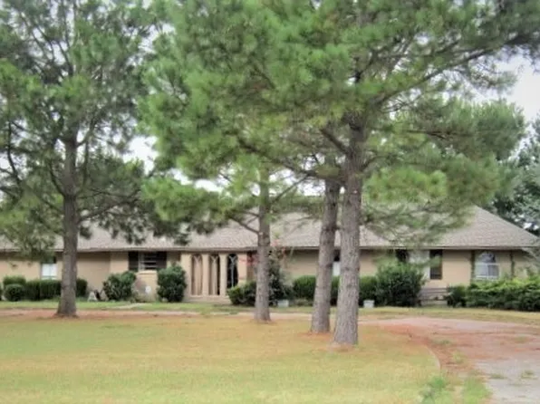 2521 Valley View Rd, Edmond, OK 73034