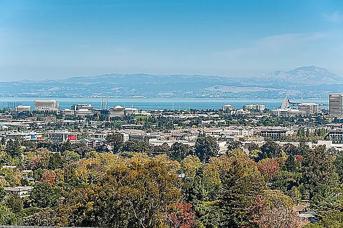 924 Viewridge Dr photo 1
