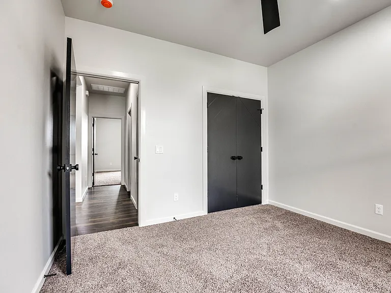 14301 Village Trl — Photo 32