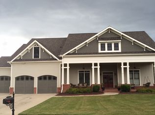 2934 Climbing Rose St, Buford, GA 30519