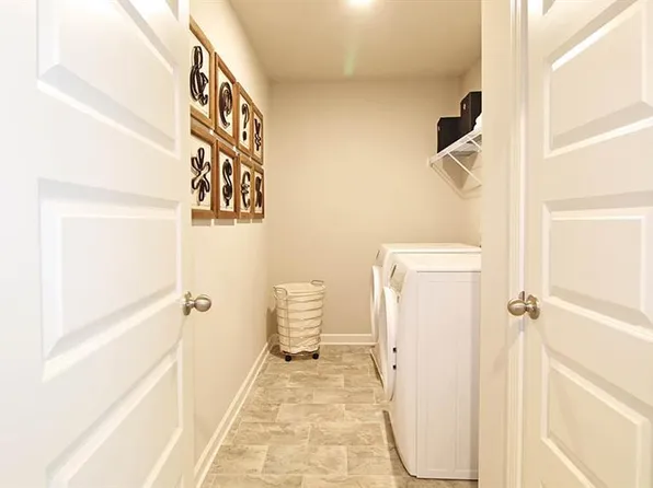1232 Erica Way, Atlanta, GA 30354