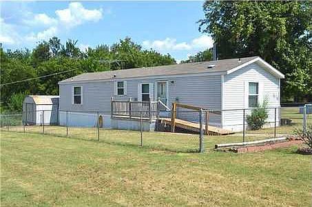1st image of 822 N Cleason Ave