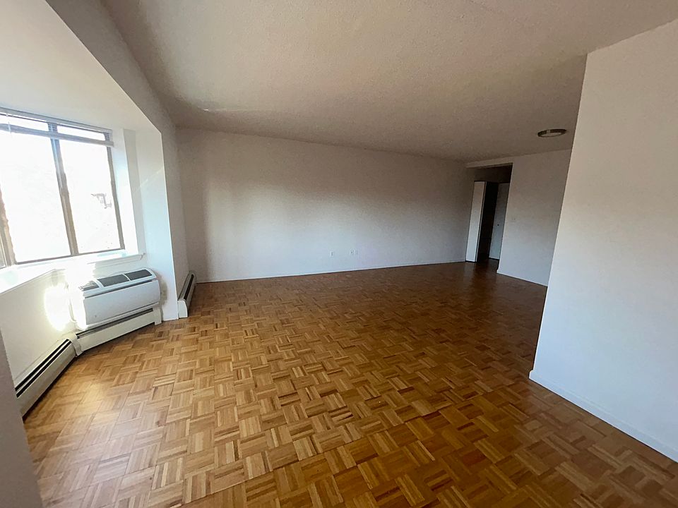 1st image of 140-10A Franklin Ave #6D
