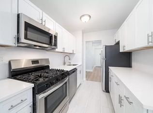 Hamilton Weehawken Residences: Where Luxury Meets Comfort in Modern Living!, Weehawken, NJ 07086