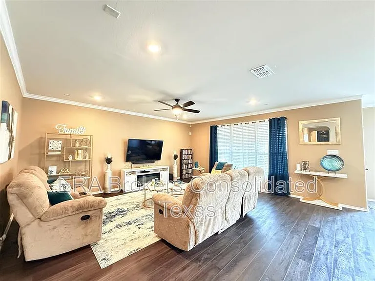 4644 Padula Dr — Photo 6