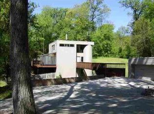 16395 Coventry Ln, Dubuque, IA 52001