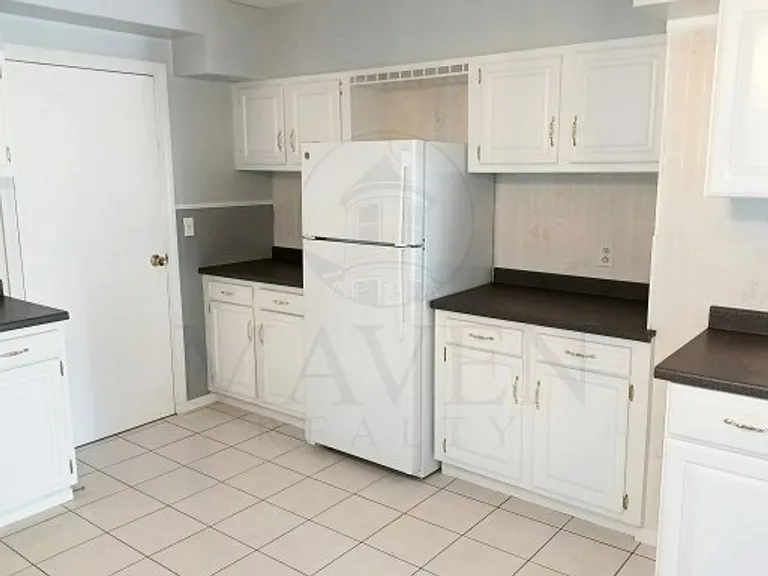 123 Hudson St #1 — Photo 2