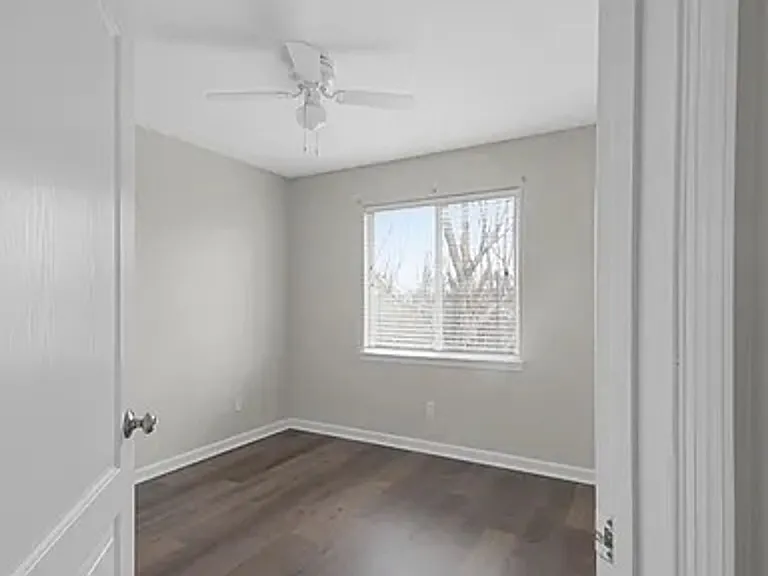 2612 Ravenwood Ct — Photo 12