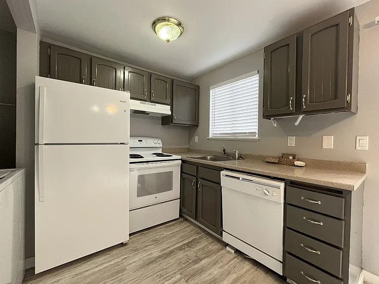 4911 SW Beaverton Hillsdale Hwy #B — Photo 6