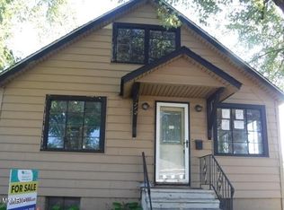 712 Spring St, Three Rivers, MI 49093