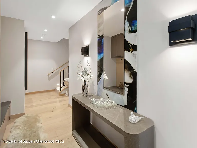155 Lakeview Dr — Photo 14