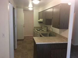 1555 Coburg Rd #42, Eugene, OR 97401