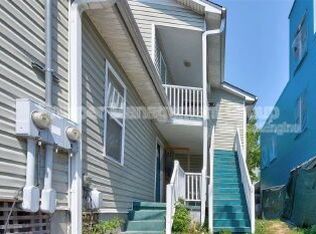 86 Romney St #B, Charleston, SC 29403