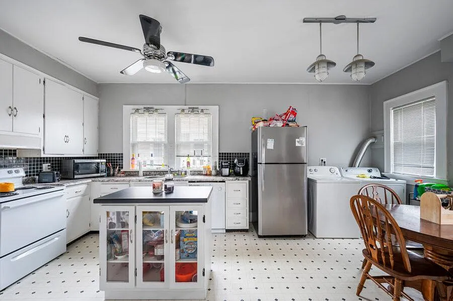5 bed, 1950 sqft, $2,125 — Photo 4