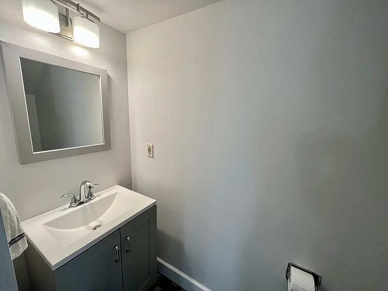 7618 Lexington Manor Dr — Photo 5