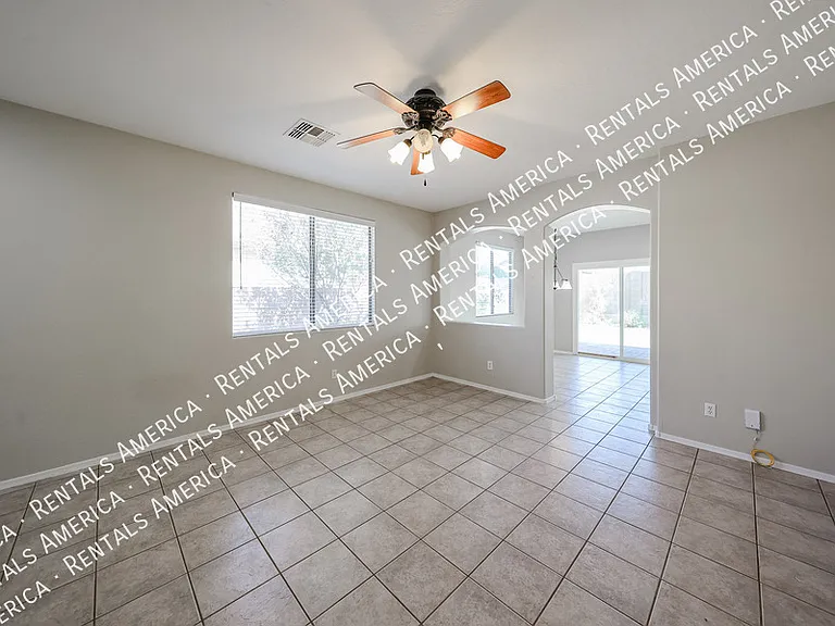 16926 W Nottingham Way — Photo 7