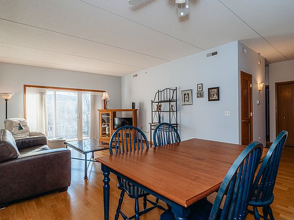 2nd image of 900 Lee St Unit 208