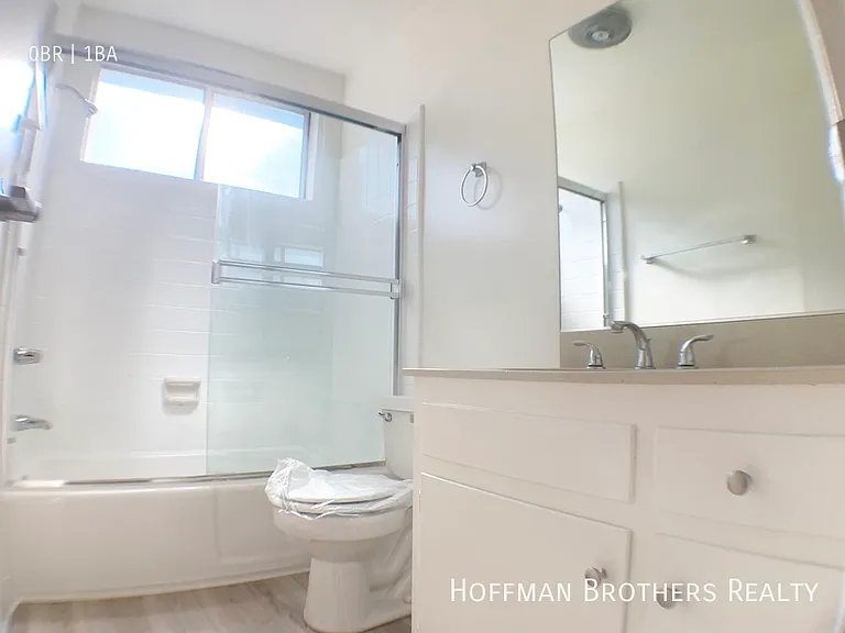1415 S Bundy Dr #2 — Photo 6