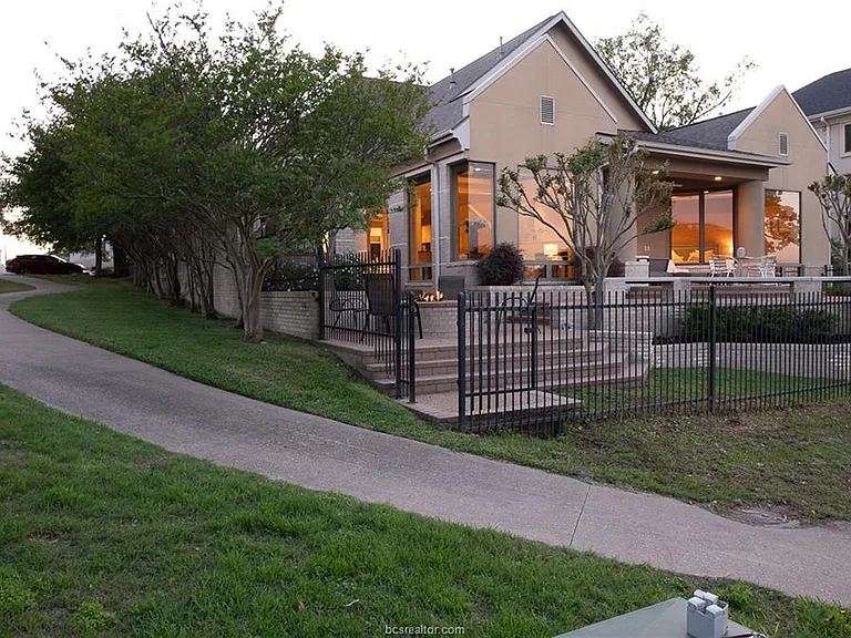 4776 Stonebriar Cir — Photo 3